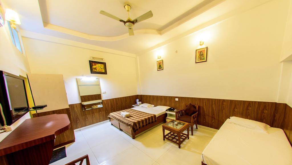 Hotel Solitaire Agra  Exteriör bild